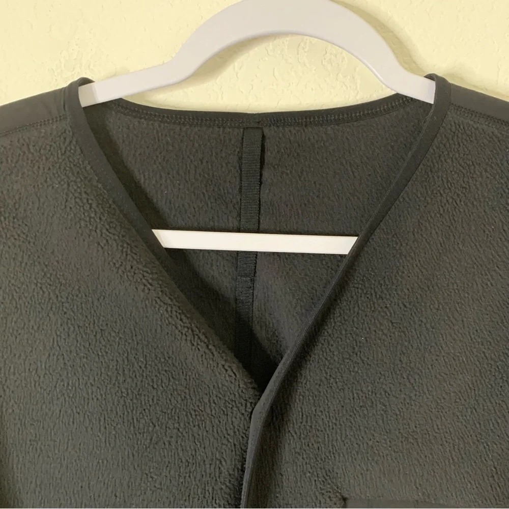 Lululemon Mens black snap button fleece cardigan L